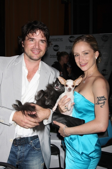 Matthew Settle (CW11's Gossip Girls) with his wife Naama Nativ and their dogs Photo